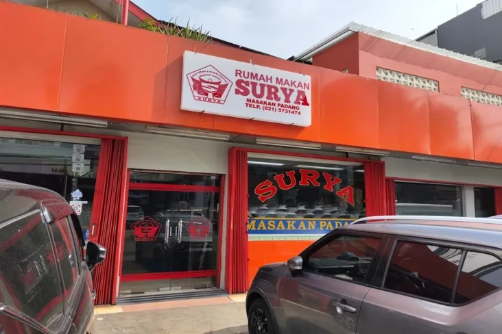 3 Restoran Padang Enak...