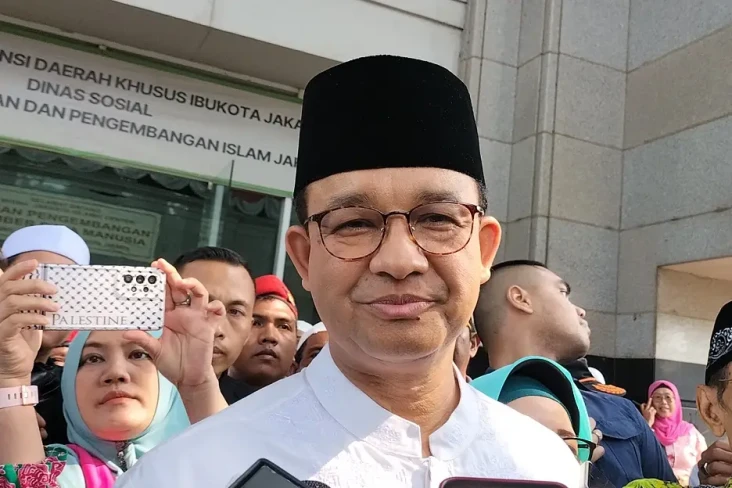 Anies Sambangi Markas...