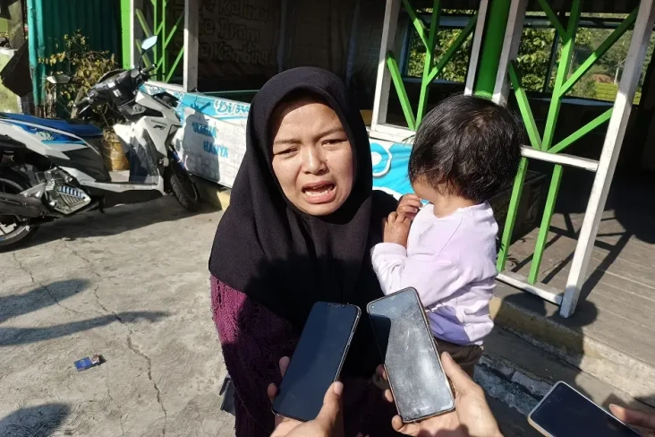 Isak Tangis Warga Warnai...