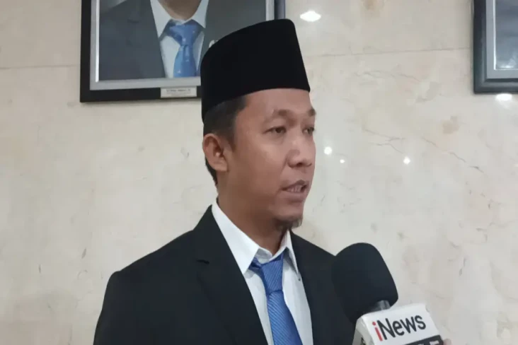 Dilantik Jadi Anggota...