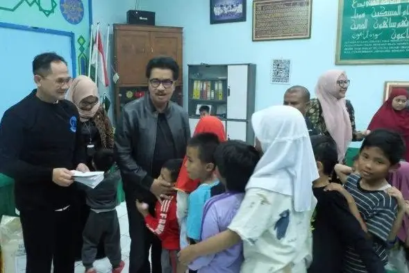 Aksi Sosial Hakim, Prof...