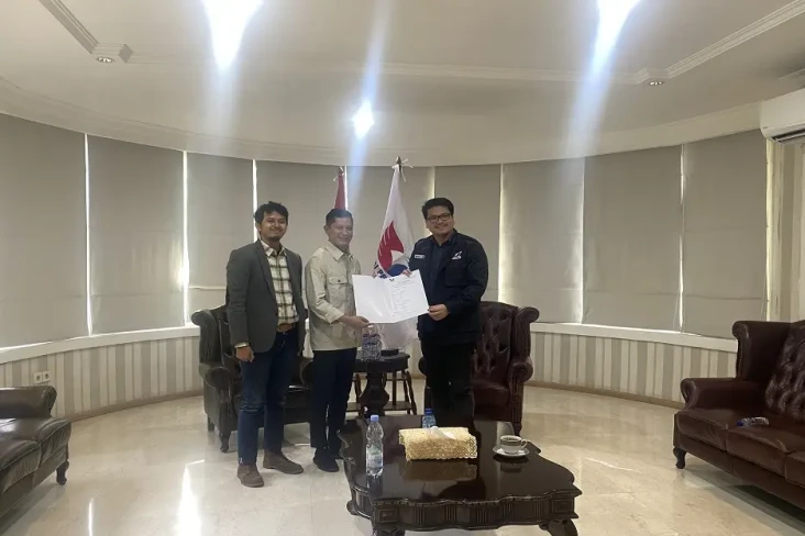 Maju di Pilkada Cianjur,...