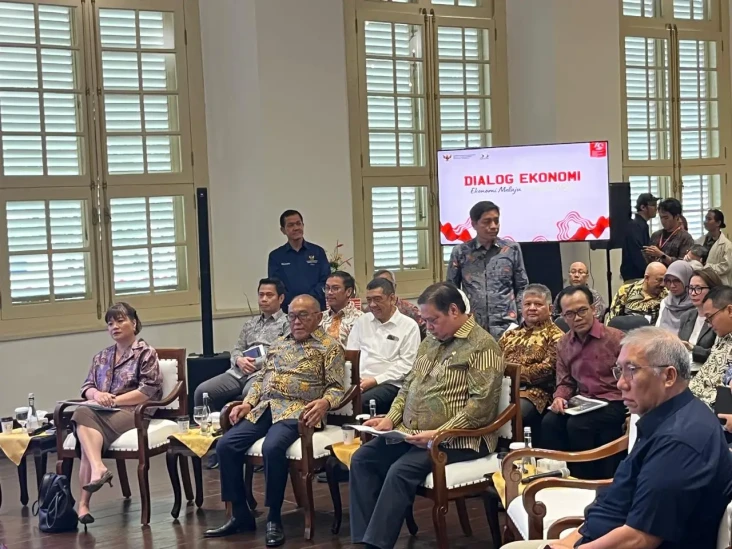 Airlangga Kumpulkan...