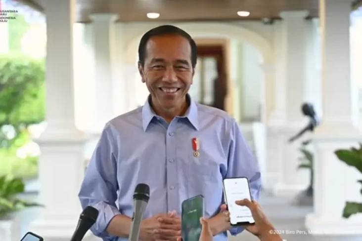 Digoyang Banyak Demo,...