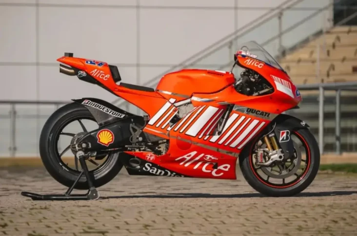 Ducati Desmosedici GP7...