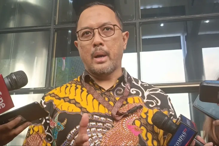 KPK Geledah Rumah Dinas...