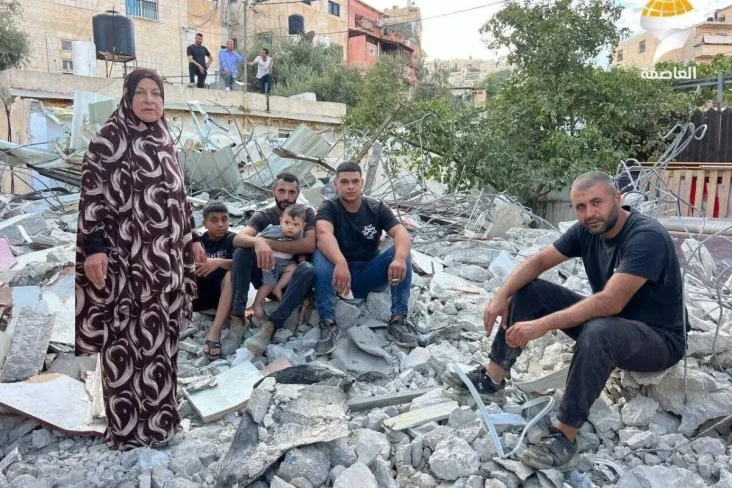 Israel Paksa Warga Palestina...