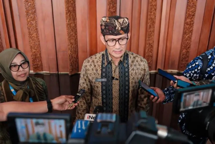 Sandiaga Uno Soroti...