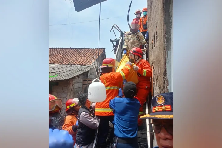 Kakak Beradik Tewas...