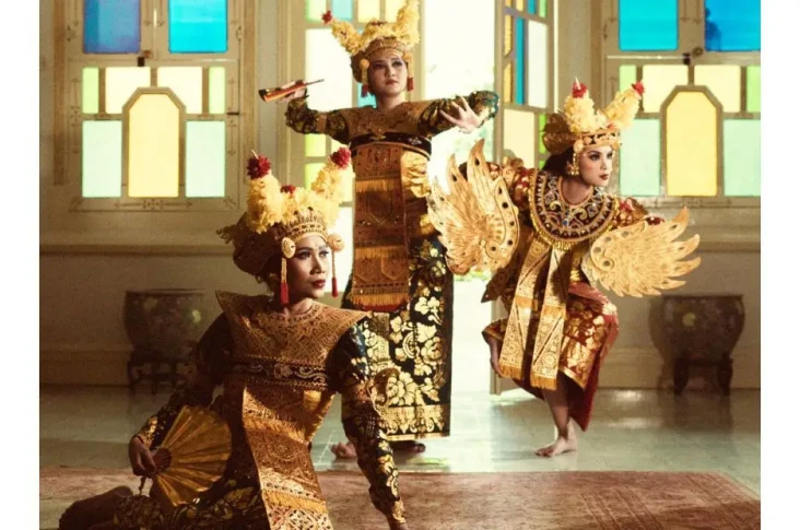Momen Tunjukkan Budaya...