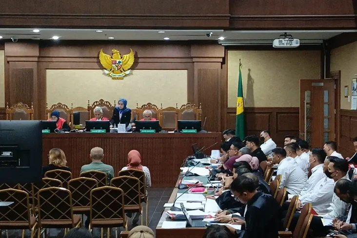 Eks Tahanan KPK Setor...