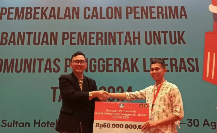 Pusat Bahasa Danai Kegiatan...