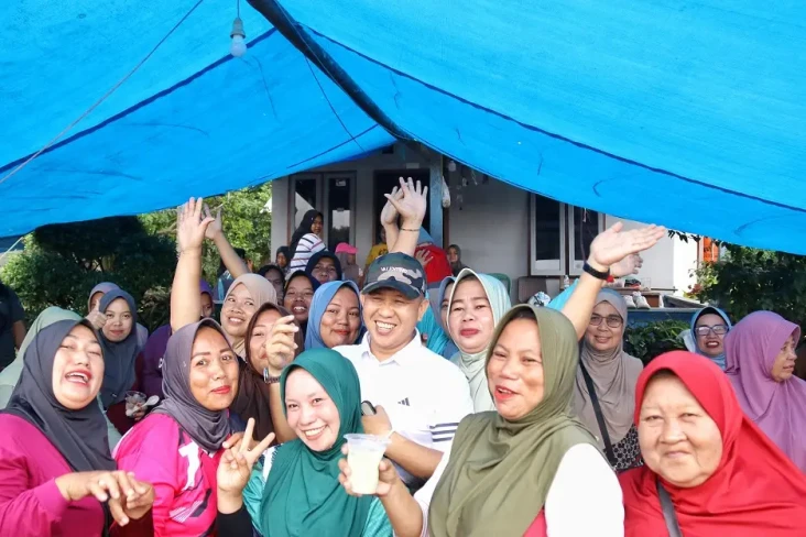Kunjungi Desa Masa Kecilnya,...
