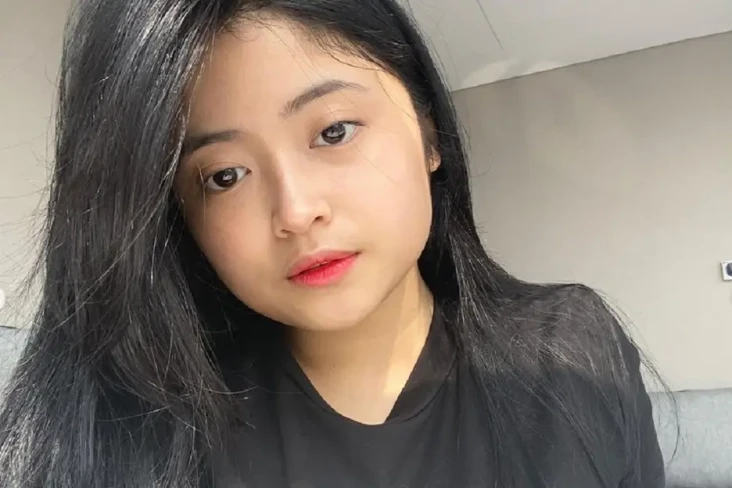 Profil Laras Gartiana,...