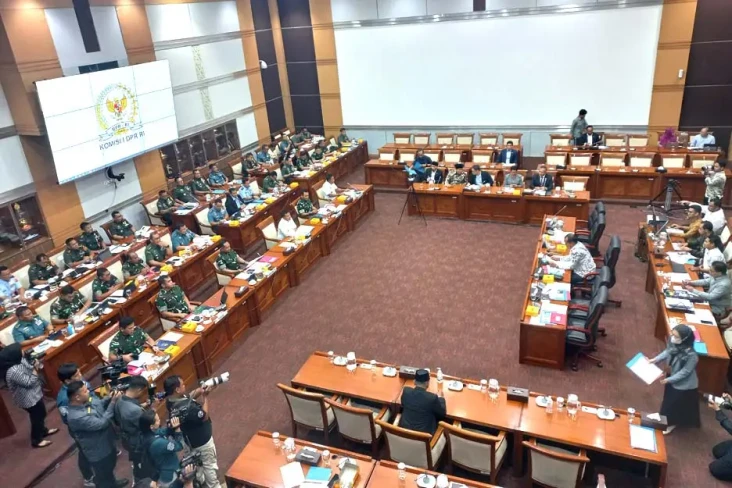 Menhan Prabowo Tak Hadir...