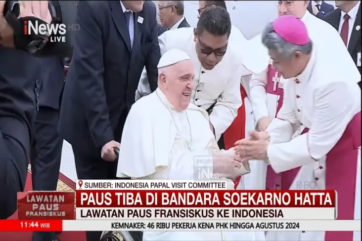 Tiba di Indonesia, Paus...