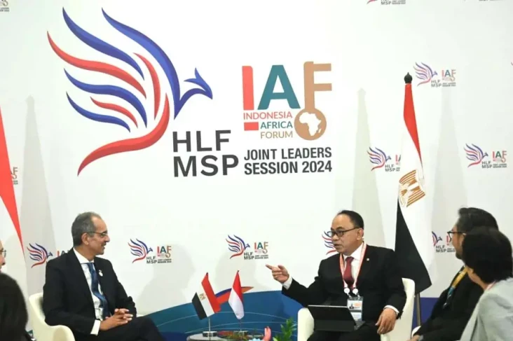 Bertemu Menkominfo Mesir,...