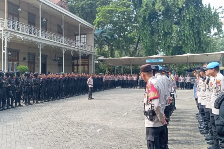 Jelang Kedatangan Paus...