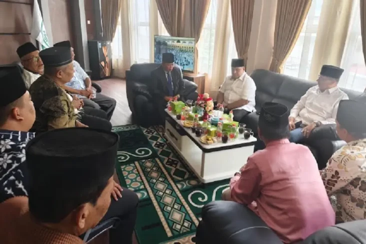 Temui Ketua MUI, Cagub...
