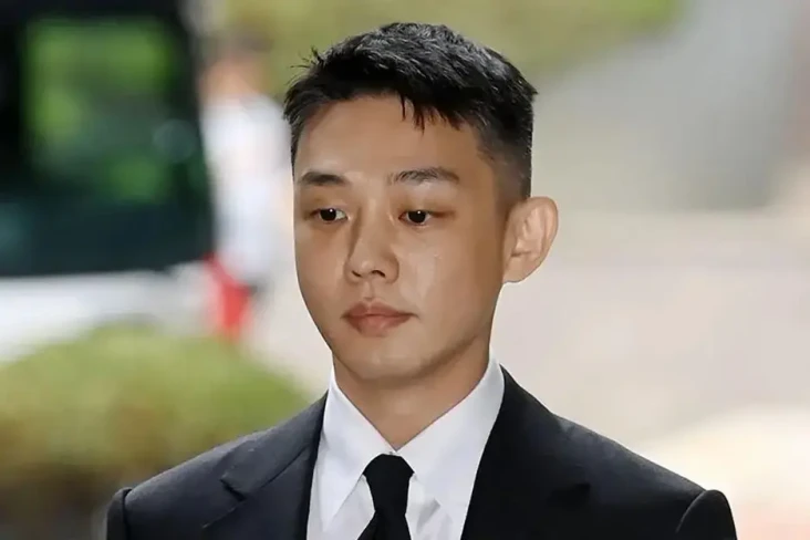 Yoo Ah In Dihukum 1...