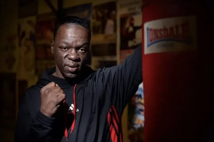 Biodata Jeff Mayweather,...