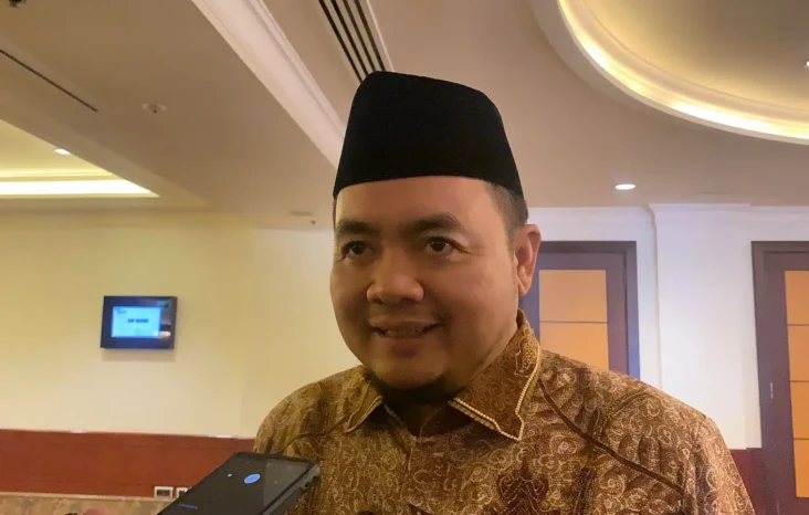 Kotak Kosong Menang,...