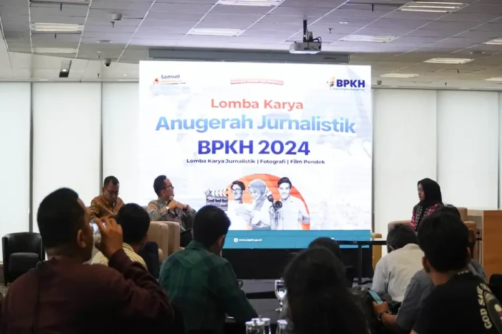 BPKH Gelar Anugerah...