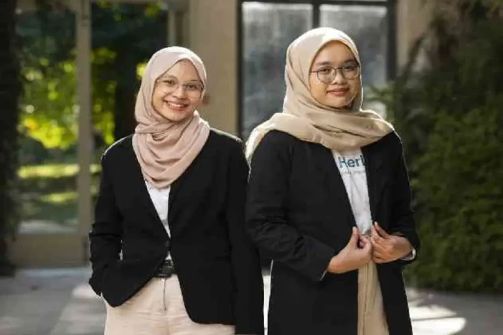 Dua Alumni Fasilkom...