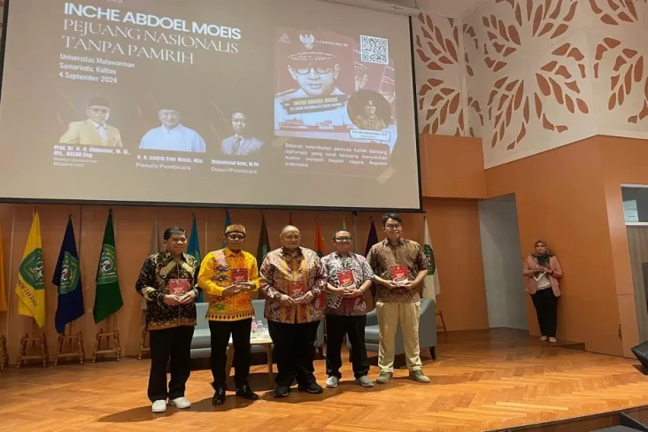 Bedah Buku Inche Abdoel...