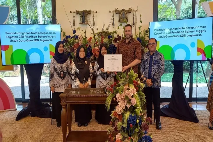 Hadirkan Center Ke-100,...