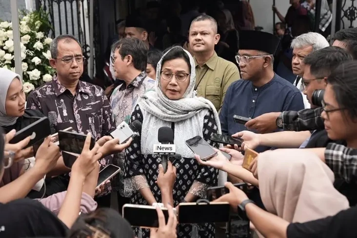 Sri Mulyani Kenang Ekonom...
