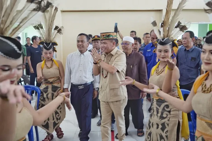 Agustiar Pemimpin Merakyat,...