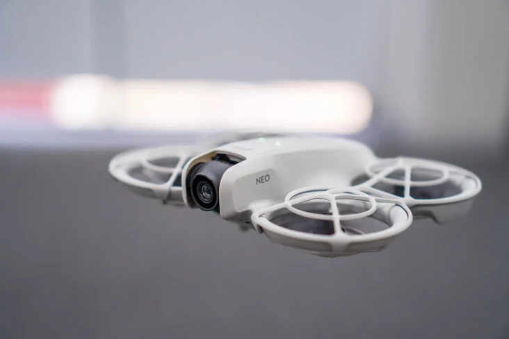 DJI Neo: Drone Mini...
