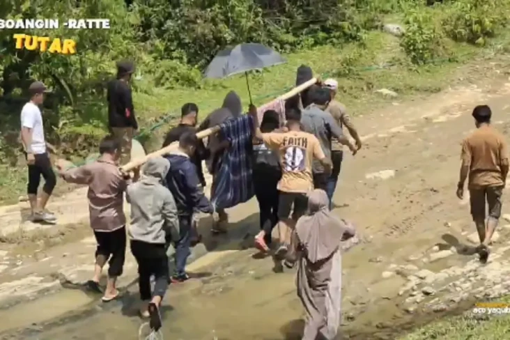 Kisah Pilu Ibu Bidan...