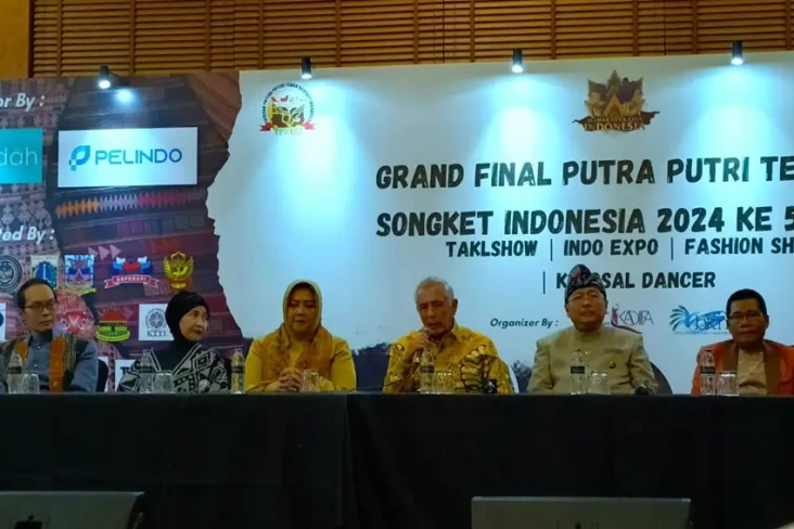 Finalis Putra Putri...