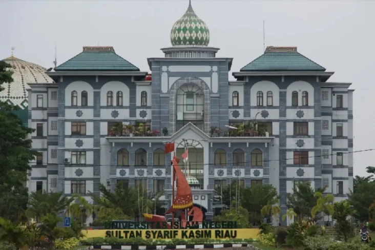Polda Riau Tetapkan...