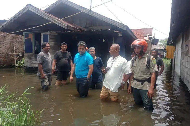 Banjir Melanda Kota...
