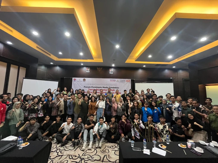 Kemenpora Ajak Pemimpin...
