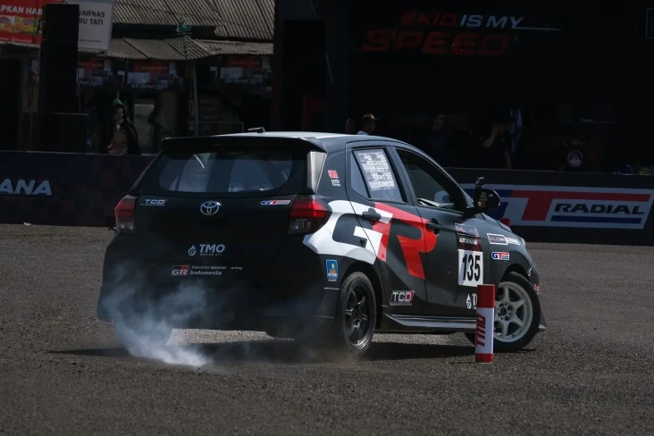 Jadi Jagoan Slalom,...
