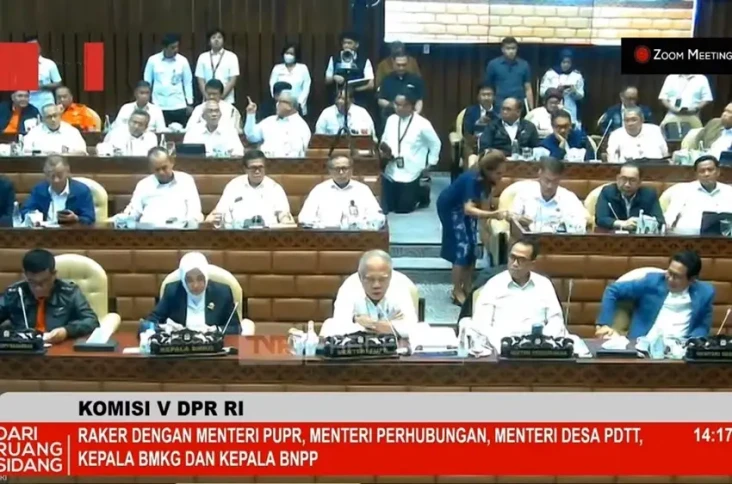 Menteri Basuki Hadimuljono...