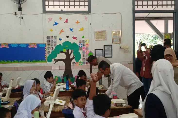 Uji Coba Makan Bergizi...