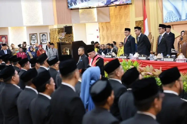 50 Anggota DPRD Makassar...