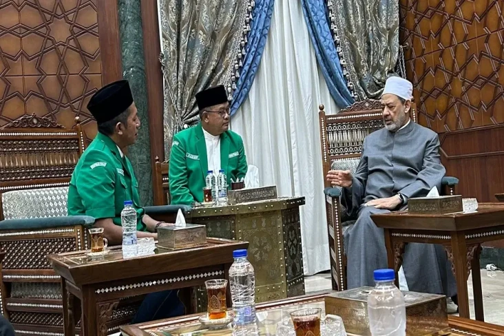 Grand Syekh Al-Azhar...