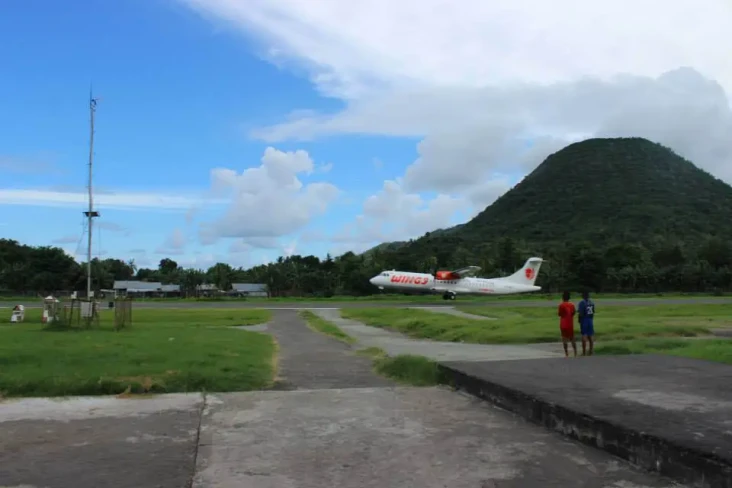 Gunung Lewotobi Erupsi,...