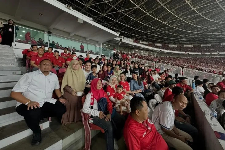 Pede, Azizah Salsha...