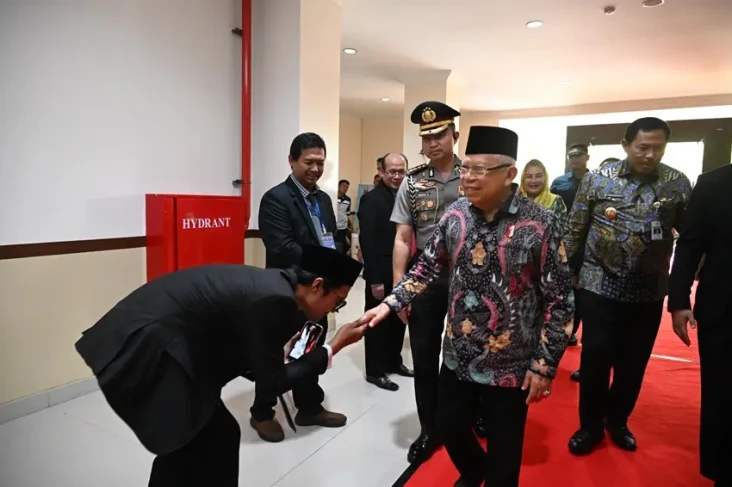 Maruf Amin Ikut Sidang...