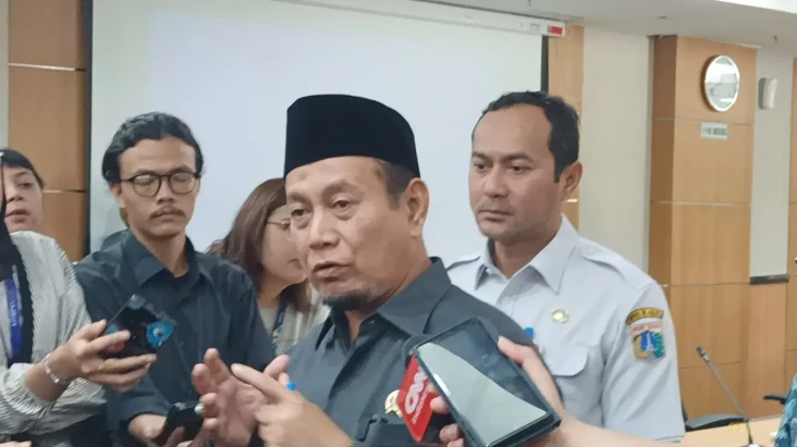 Fraksi Belum Siap, DPRD...