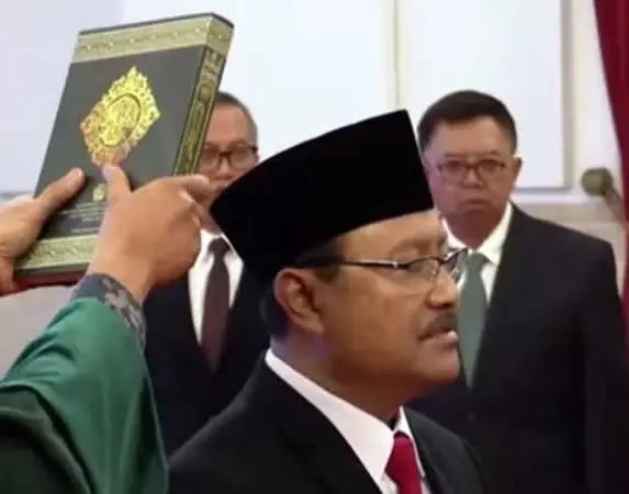 Jokowi Lantik Gus Ipul...