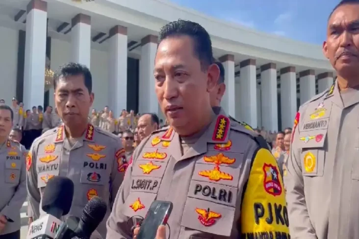Megawati Minta Bertemu,...