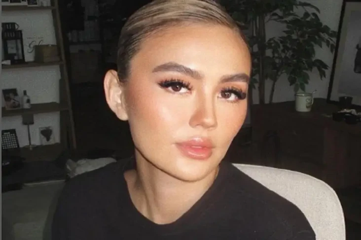 Agnez Mo Digugat terkait...